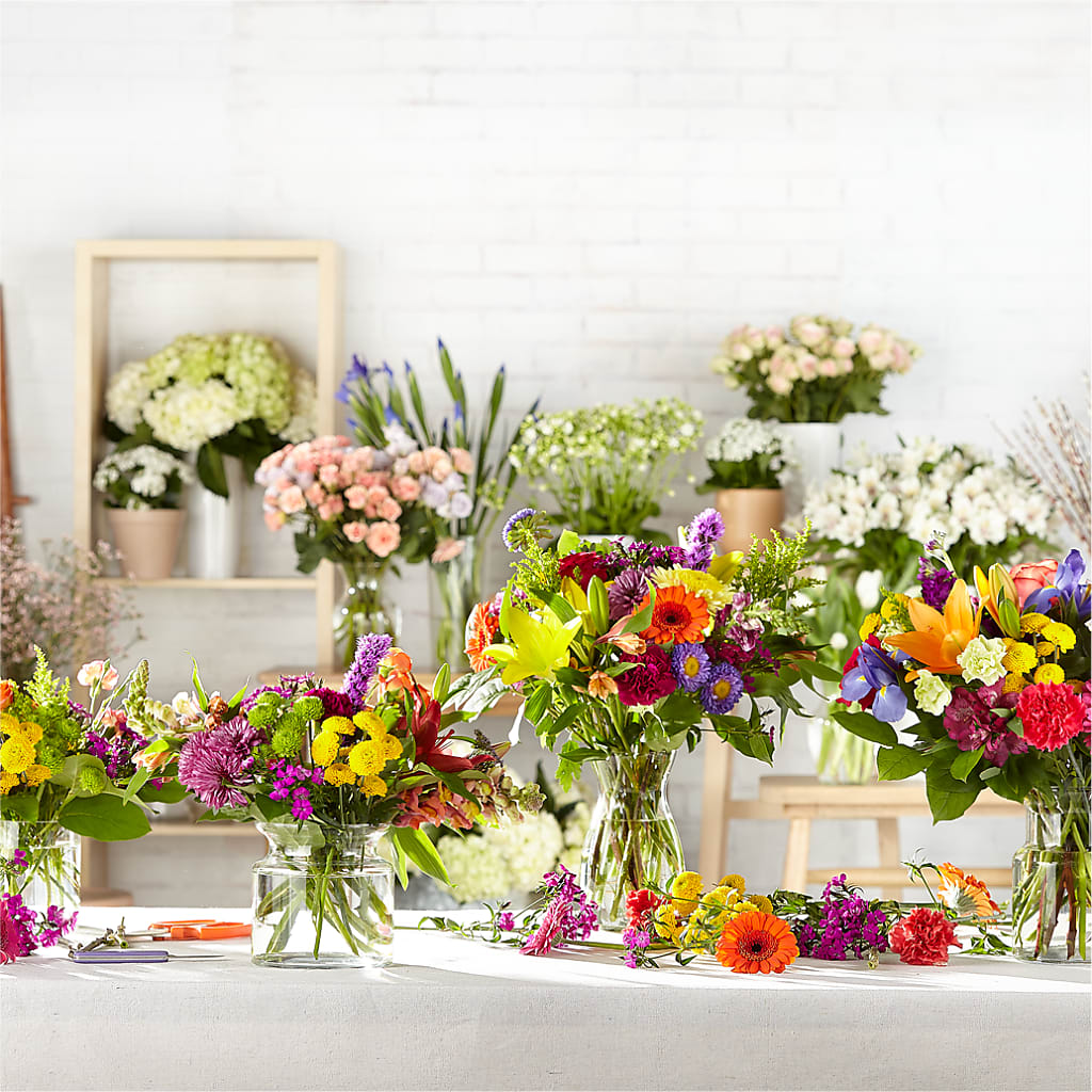Bold & Bright – A Florist Original – Rustic Daisy Floral, Pahrump NV
