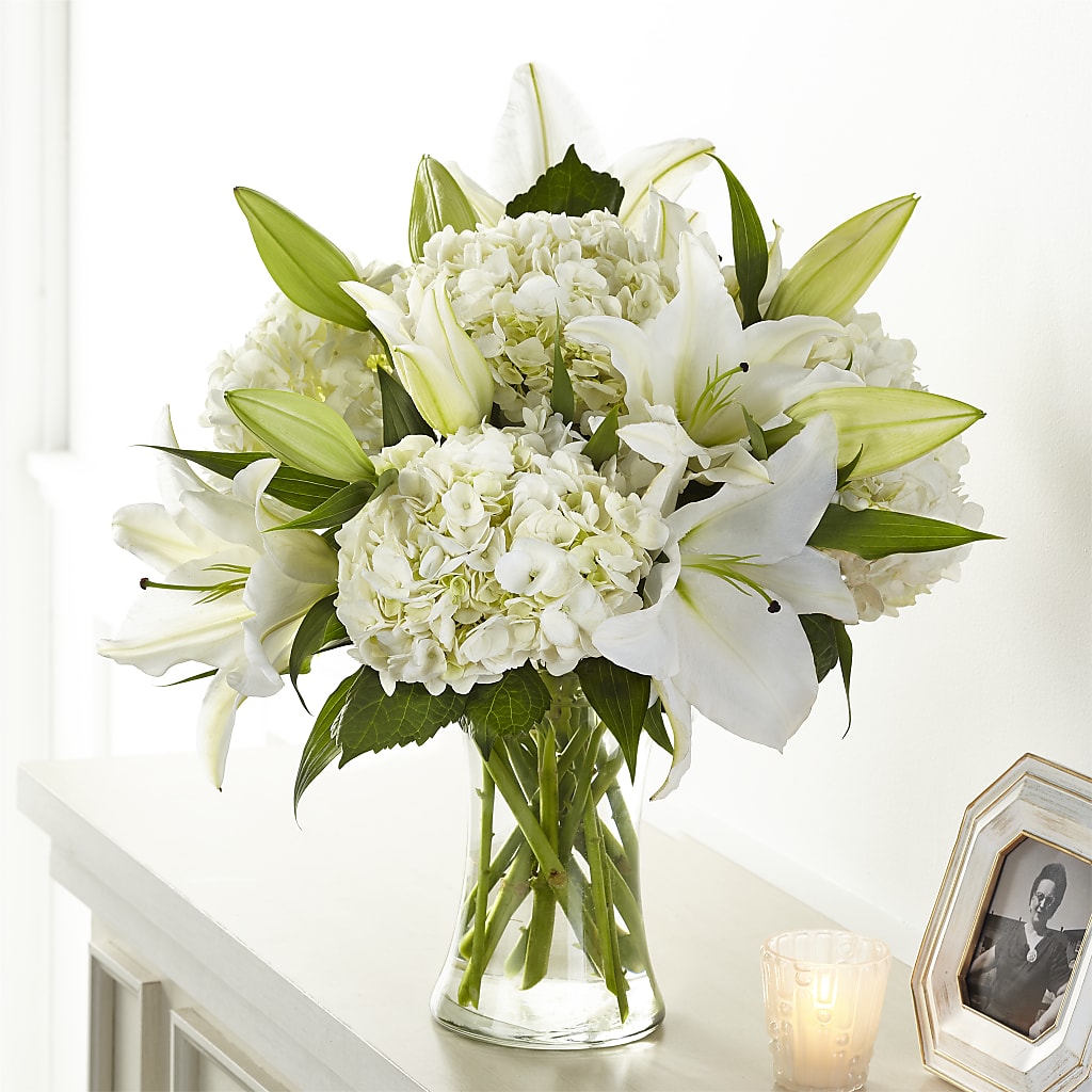 Compassionate Lily Bouquet – Rustic Daisy Floral, Pahrump NV
