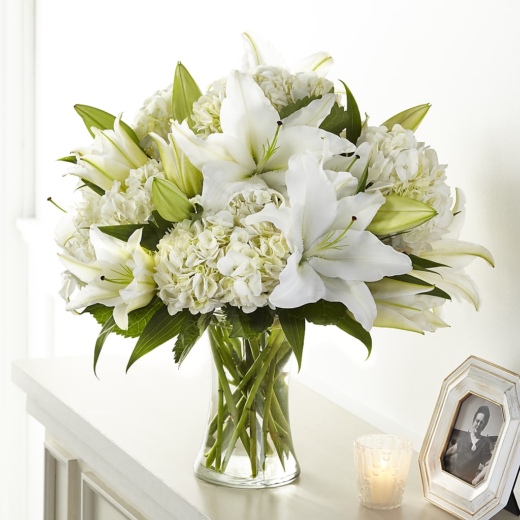 Compassionate Lily Bouquet – Rustic Daisy Floral, Pahrump NV