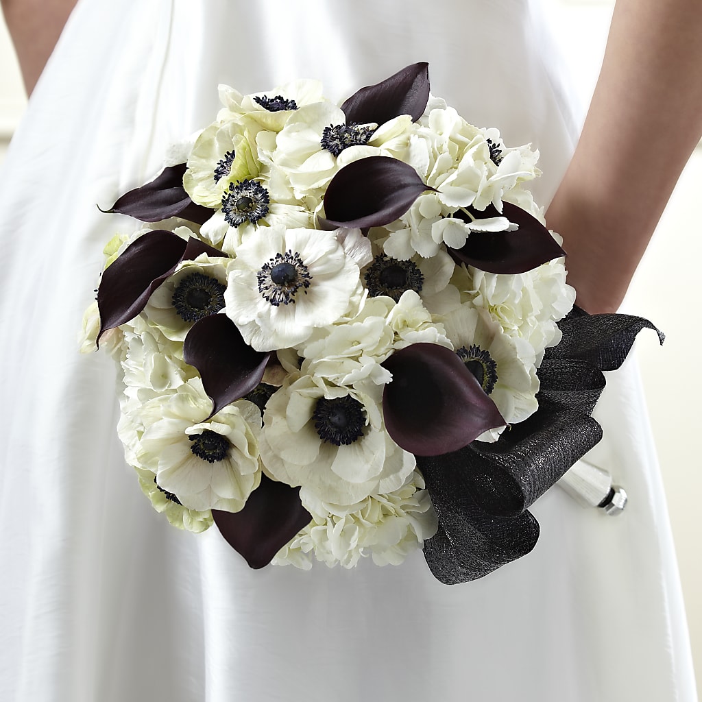 To Have and To Hold Bouquet – Rustic Daisy Floral, Pahrump NV