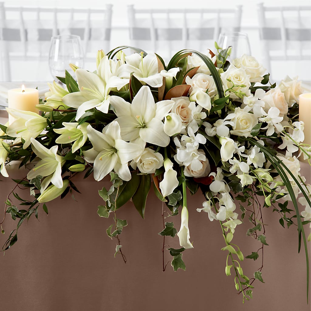 White Linen Arrangement – Rustic Daisy Floral, Pahrump NV