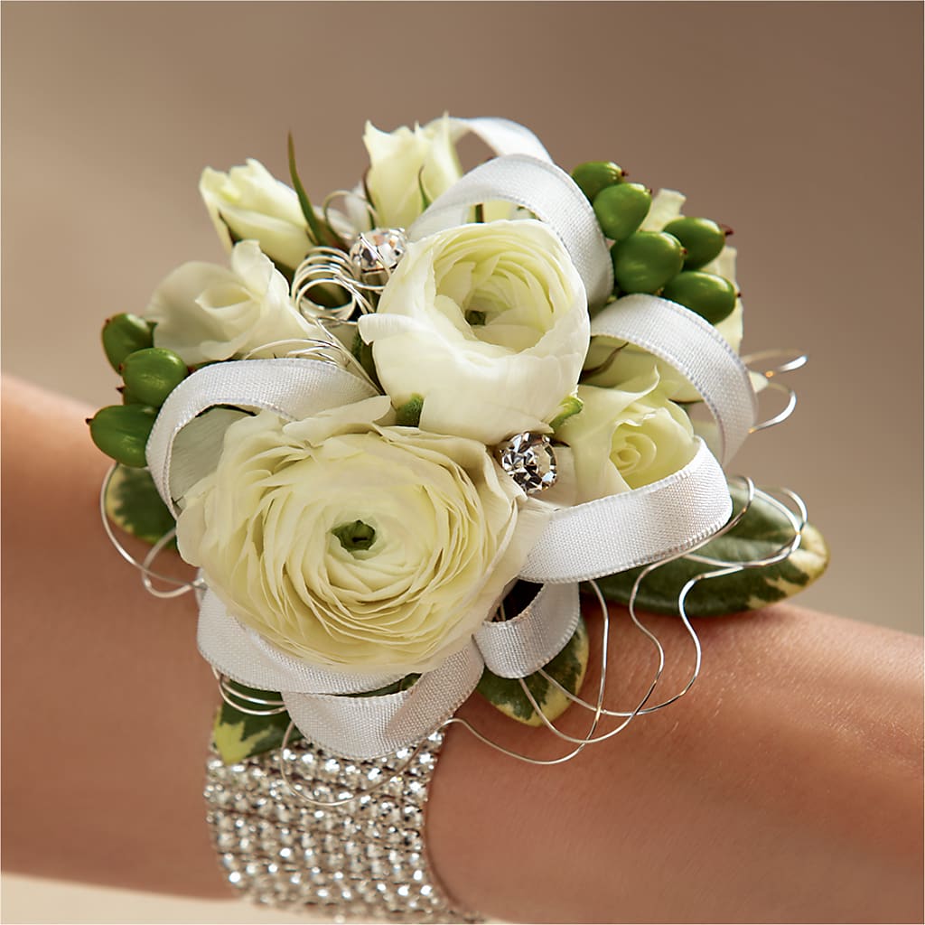 White Wedding Corsage – Rustic Daisy Floral, Pahrump NV