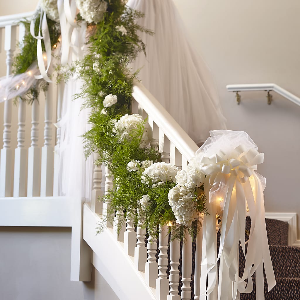 Champagne Dreams Garland – Rustic Daisy Floral, Pahrump NV