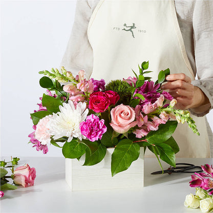 Sweetberry Box – A Florist Original –  Rustic Daisy Floral, Pahrump NV