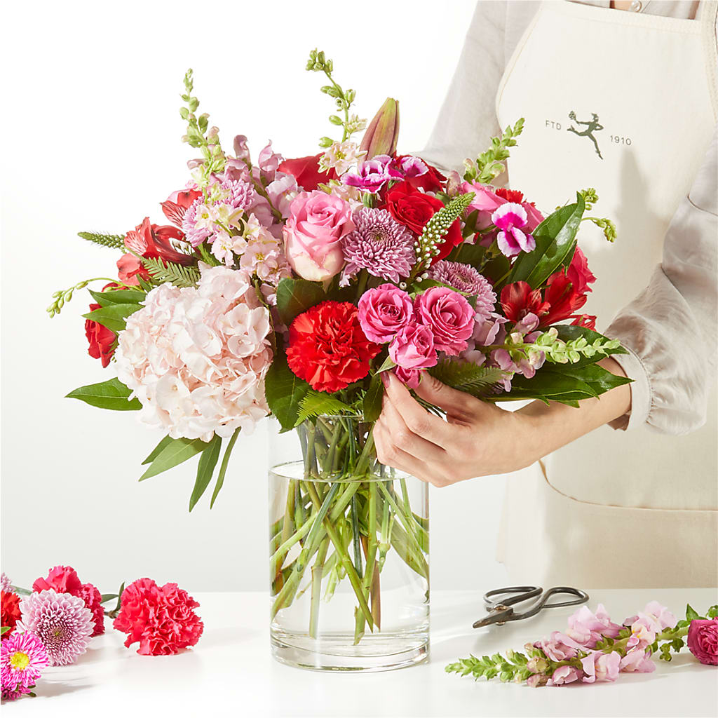 Swooning Over You - A Luxury Florist Original –  Rustic Daisy Floral, Pahrump NV