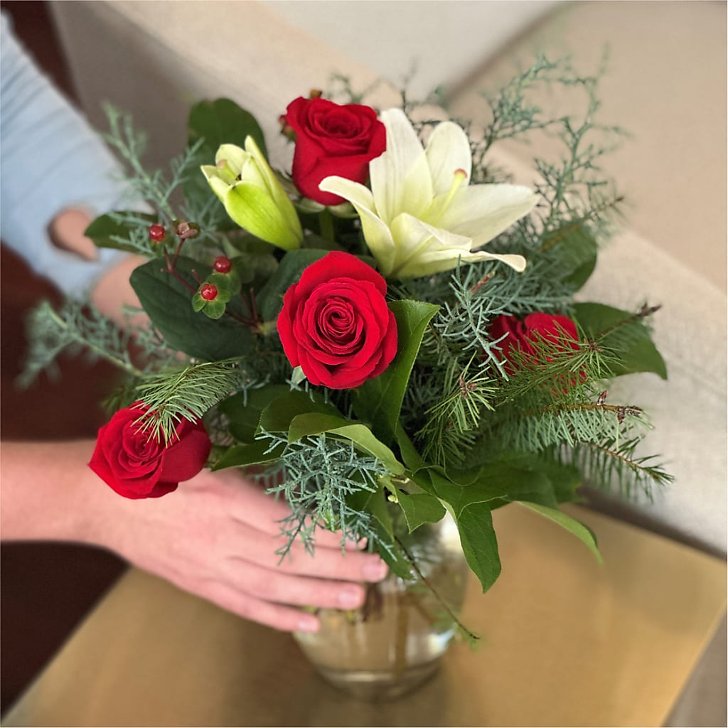 Glittering Lights Bouquet –  Rustic Daisy Floral, Pahrump NV