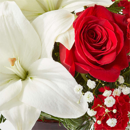 Holiday Season Bouquet –  Rustic Daisy Floral, Pahrump NV