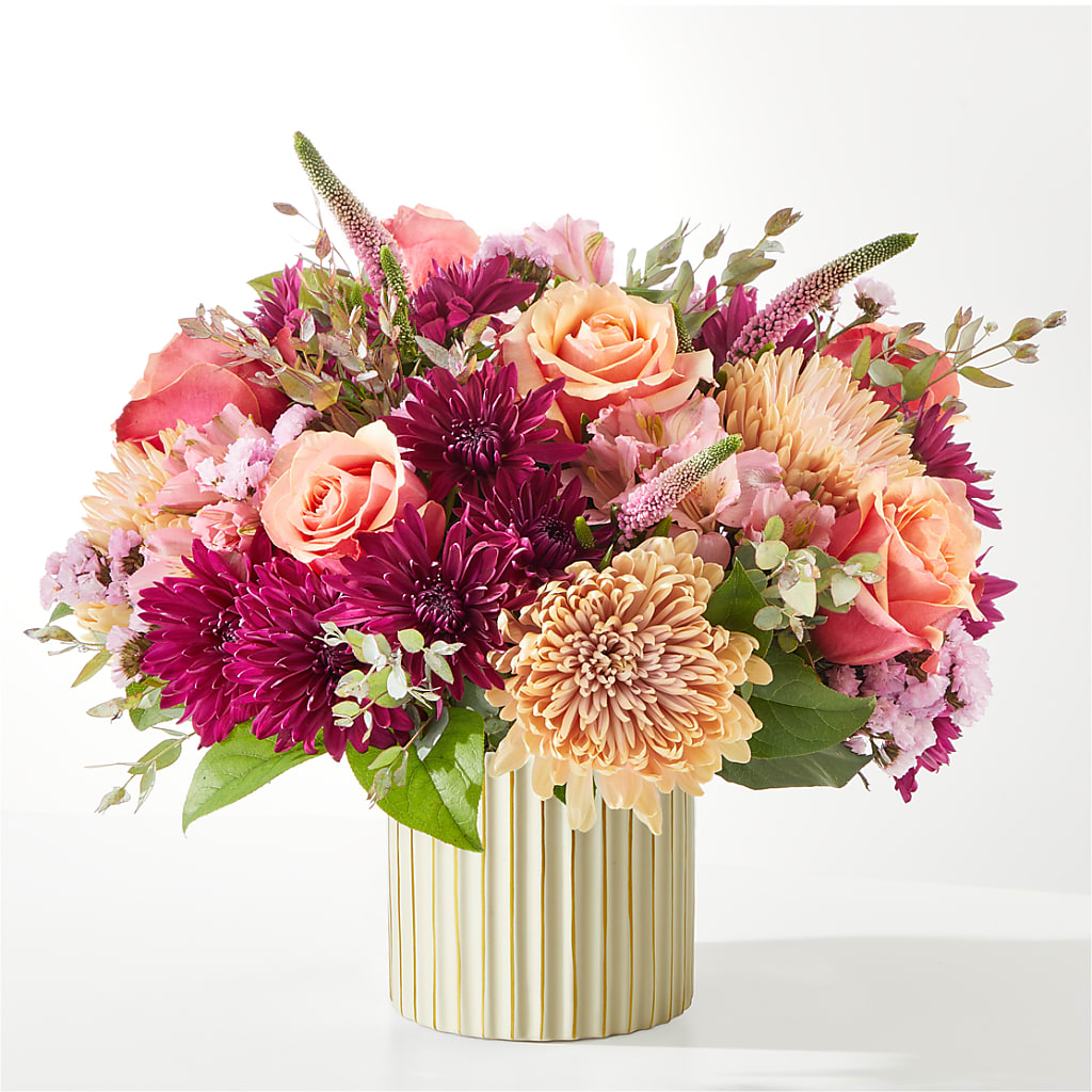 Berry Cobbler Bouquet with Ivory Vase –  Rustic Daisy Floral, Pahrump NV