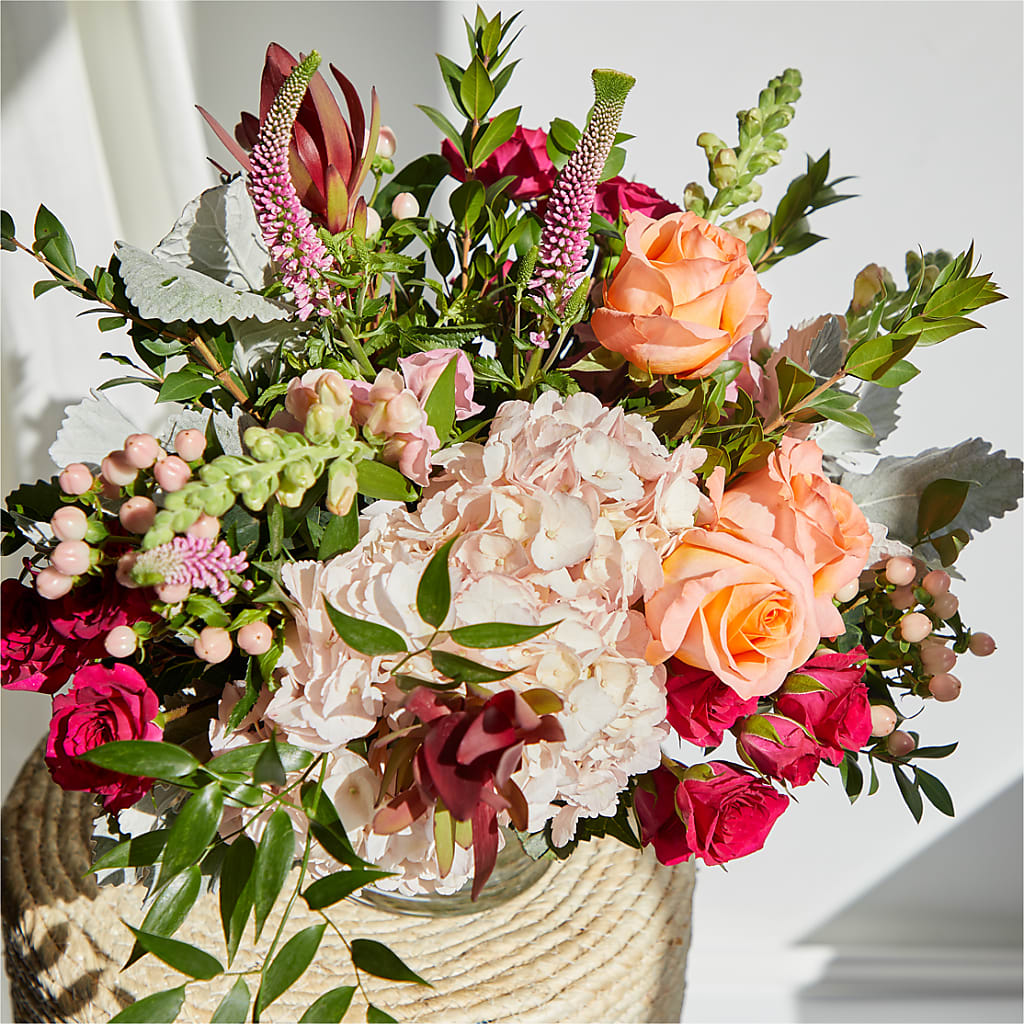 Glitz & Glam Bouquet –  Rustic Daisy Floral, Pahrump NV